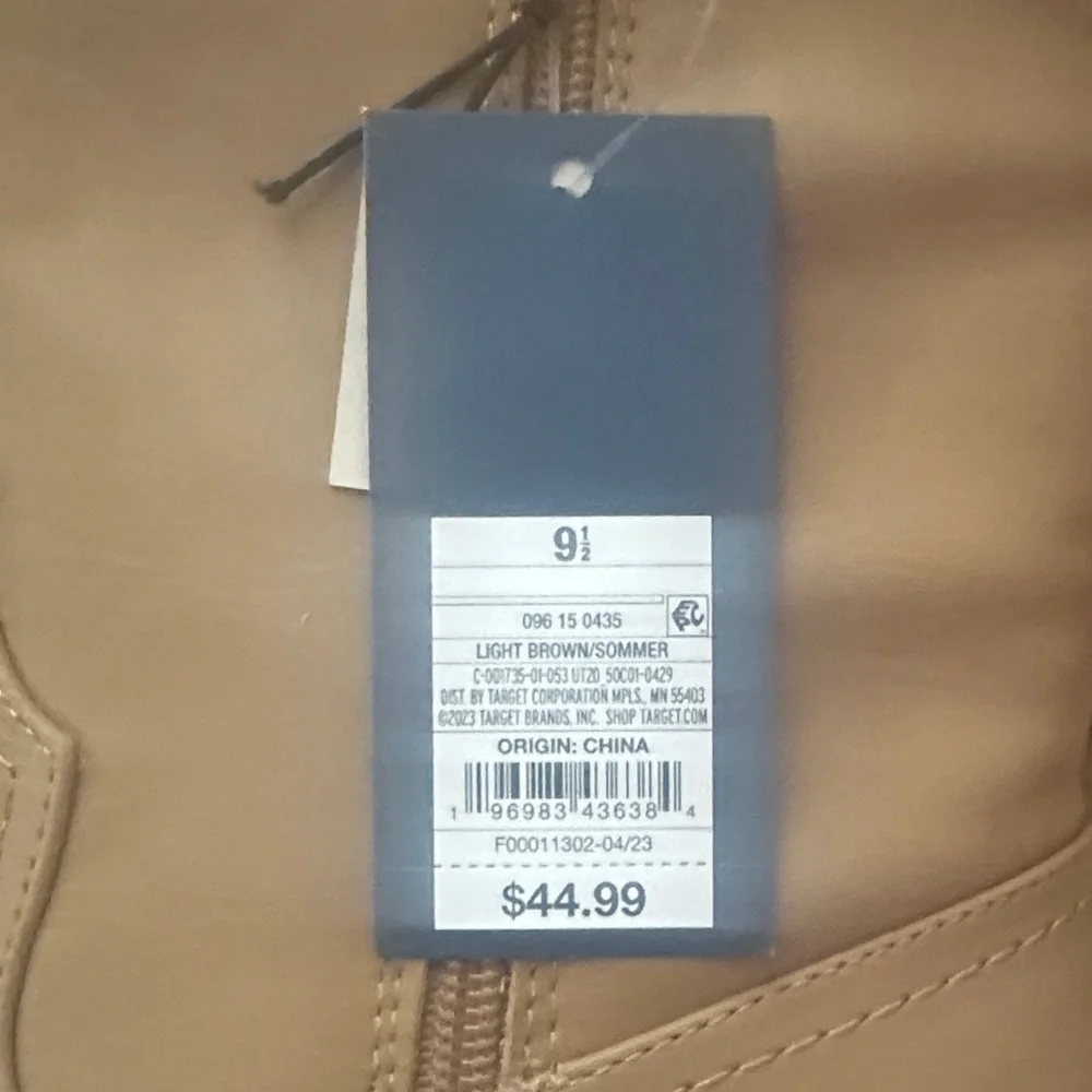 Universal Thread Cream Over the Knee Boots - Picture 2 of 3